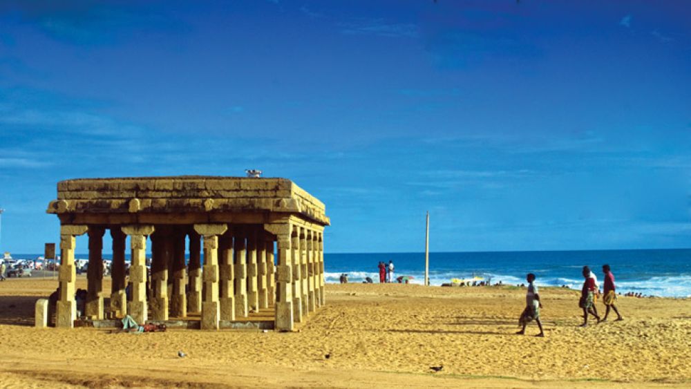 Shanghumugham Beach